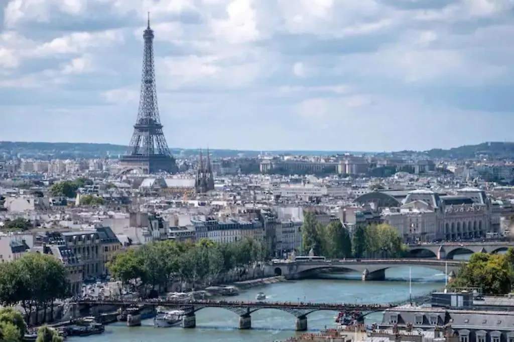A Cote Tour Eiffel Lägenhet